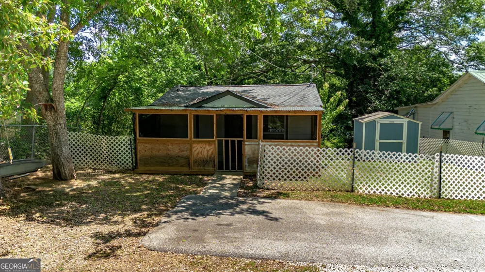 128 Branch ST Toccoa, GA 30577