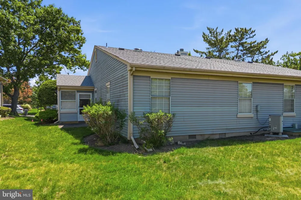 9 PATRICK HENRY COURT Monroe Township, NJ 08831