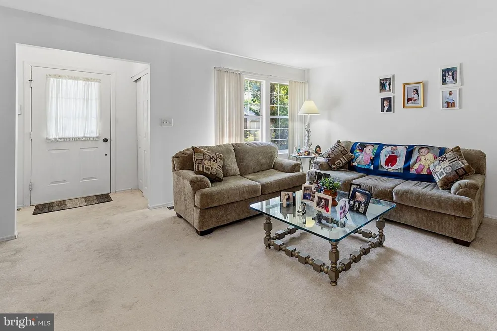 9 PATRICK HENRY COURT Monroe Township, NJ 08831