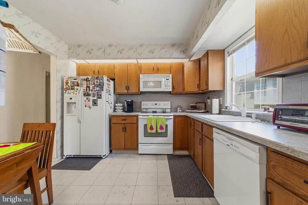 9 PATRICK HENRY COURT Monroe Township, NJ 08831