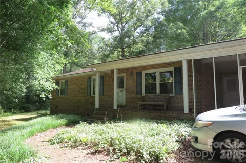 112 Glenn Oaks Drive