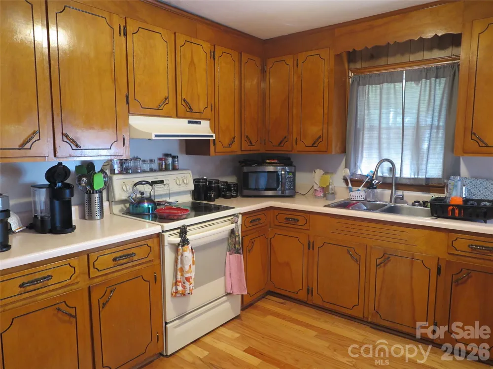112 Glenn Oaks Drive Lawndale, NC 28090