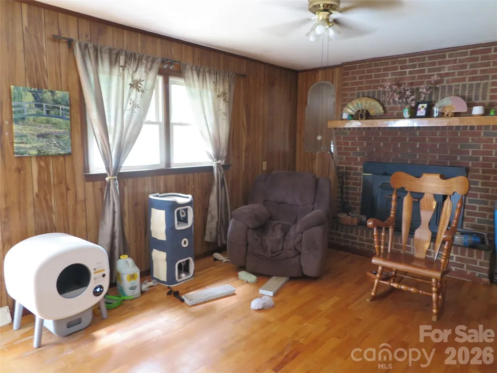 112 Glenn Oaks Drive Lawndale, NC 28090