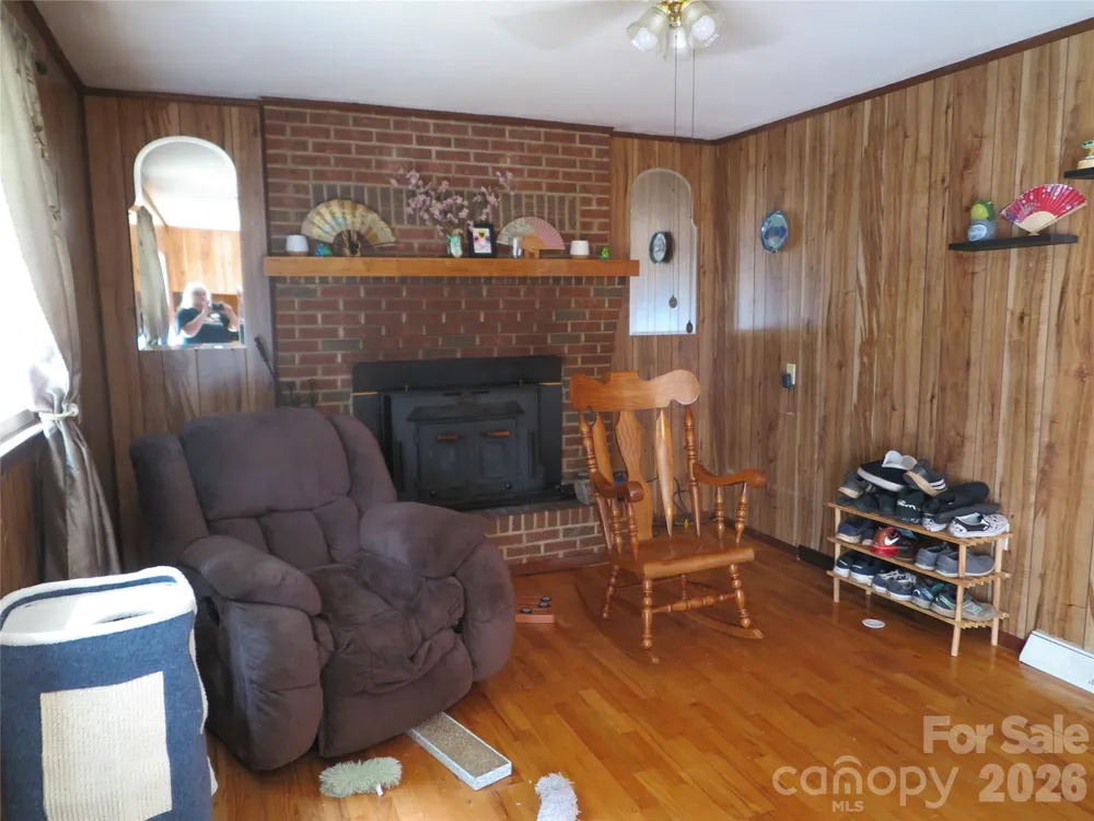 112 Glenn Oaks Drive Lawndale, NC 28090