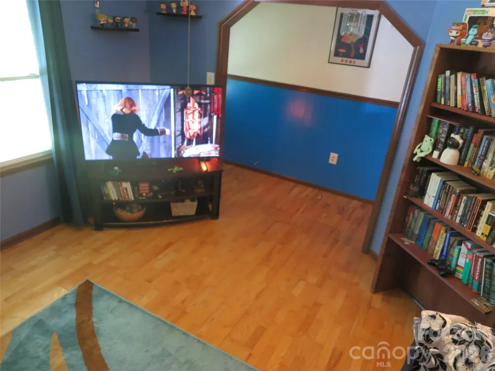 112 Glenn Oaks Drive Lawndale, NC 28090