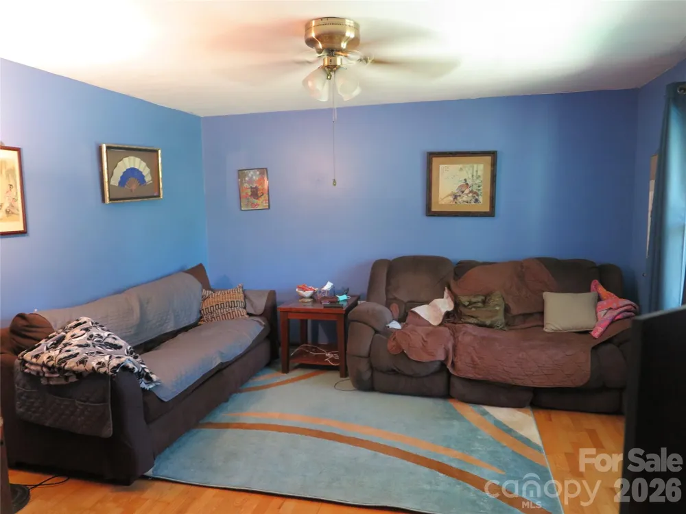 112 Glenn Oaks Drive Lawndale, NC 28090