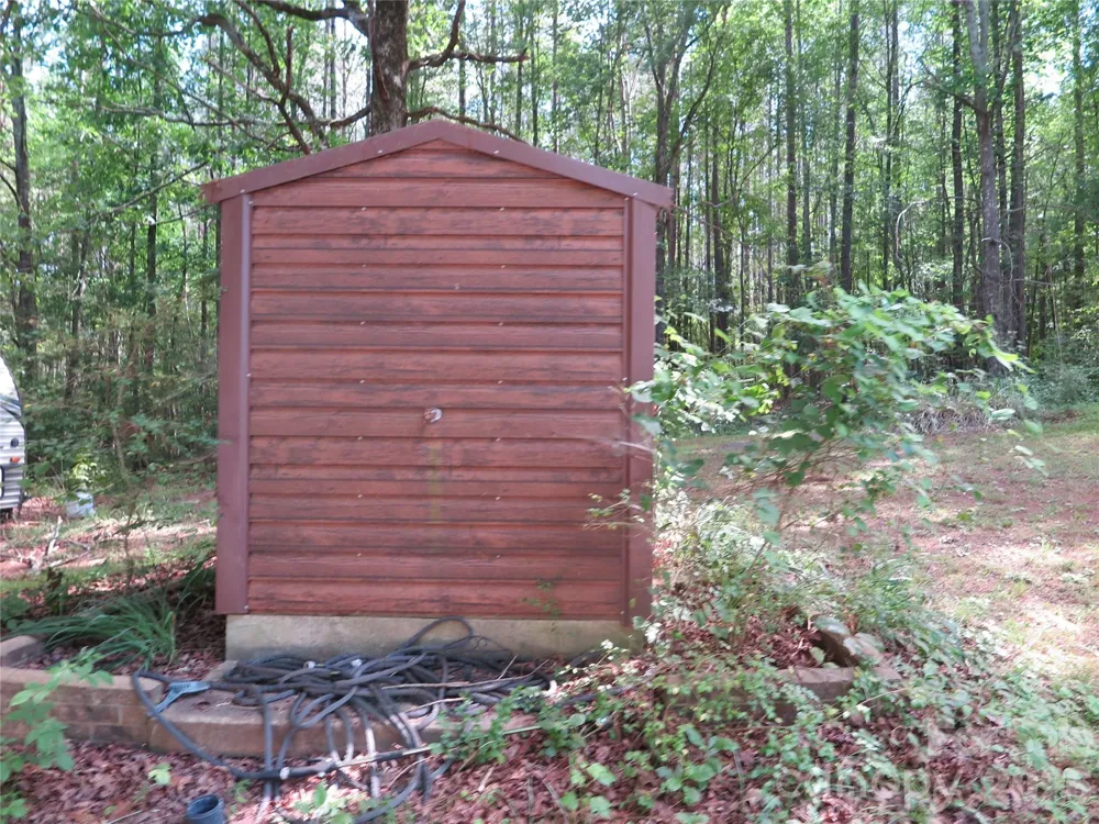 112 Glenn Oaks Drive Lawndale, NC 28090