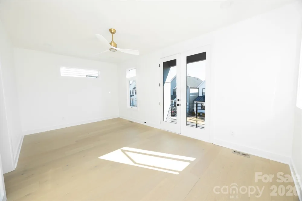 221 Woodsborough Place Raleigh, NC 27601