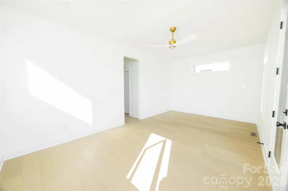 221 Woodsborough Place Raleigh, NC 27601