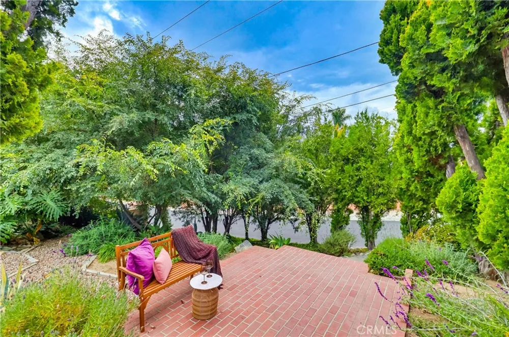 9522 Cedarvale Road Tujunga, CA 91042