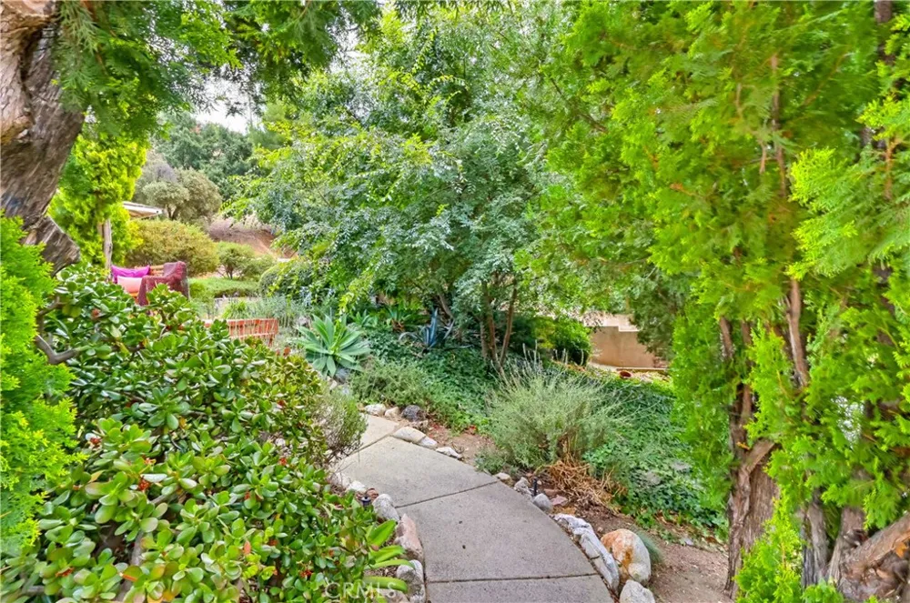 9522 Cedarvale Road Tujunga, CA 91042