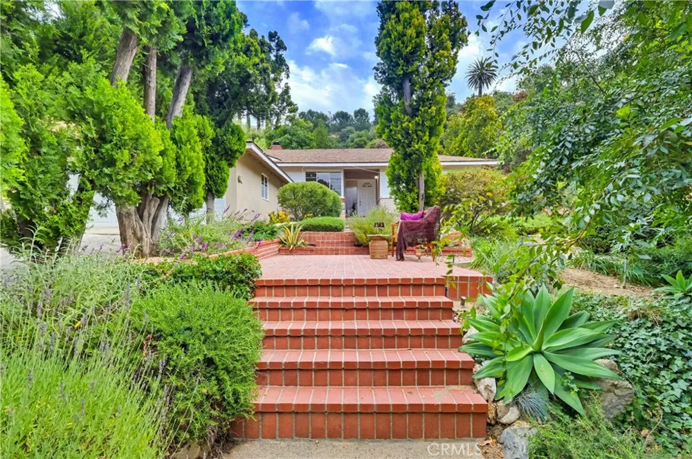 9522 Cedarvale Road Tujunga, CA 91042