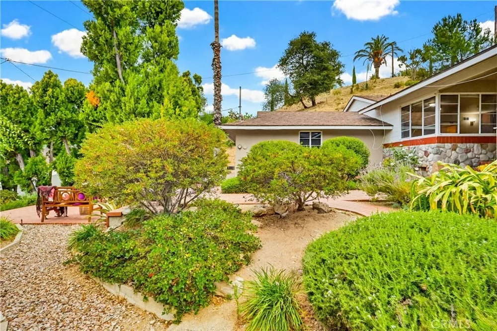 9522 Cedarvale Road Tujunga, CA 91042
