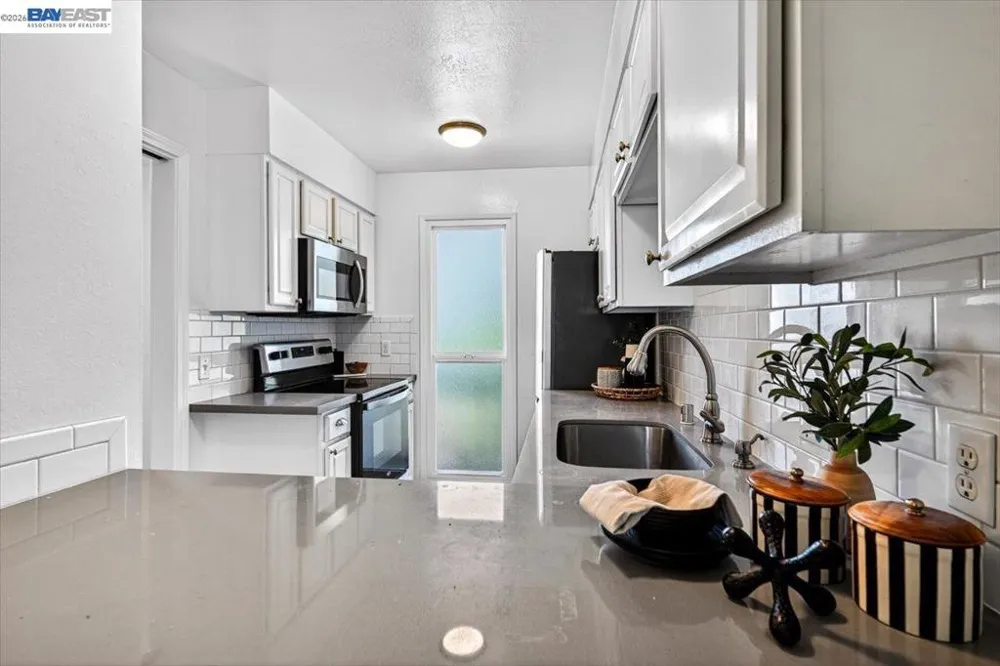 3399 Norton Way #8 Pleasanton, CA 94566