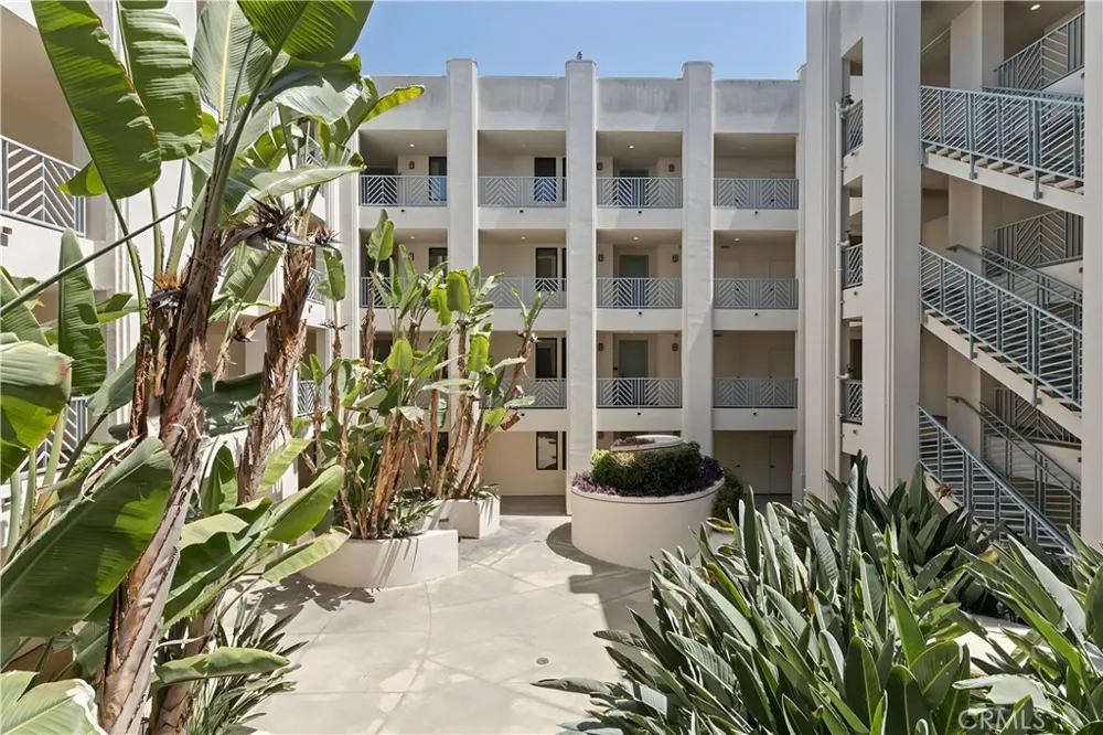5625 Crescent Park W #207 Playa Vista, CA 90094