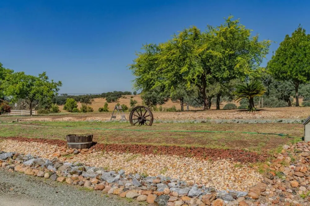 11 Duck Creek Court Valley Springs, CA 95252