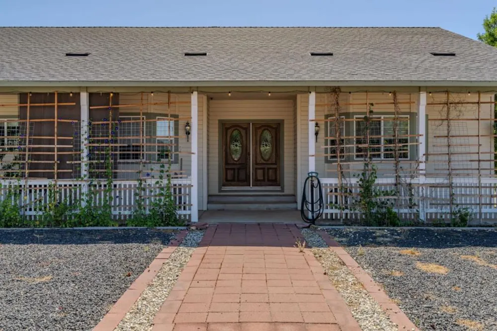 11 Duck Creek Court Valley Springs, CA 95252