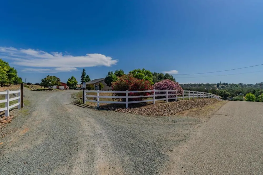 11 Duck Creek Court Valley Springs, CA 95252
