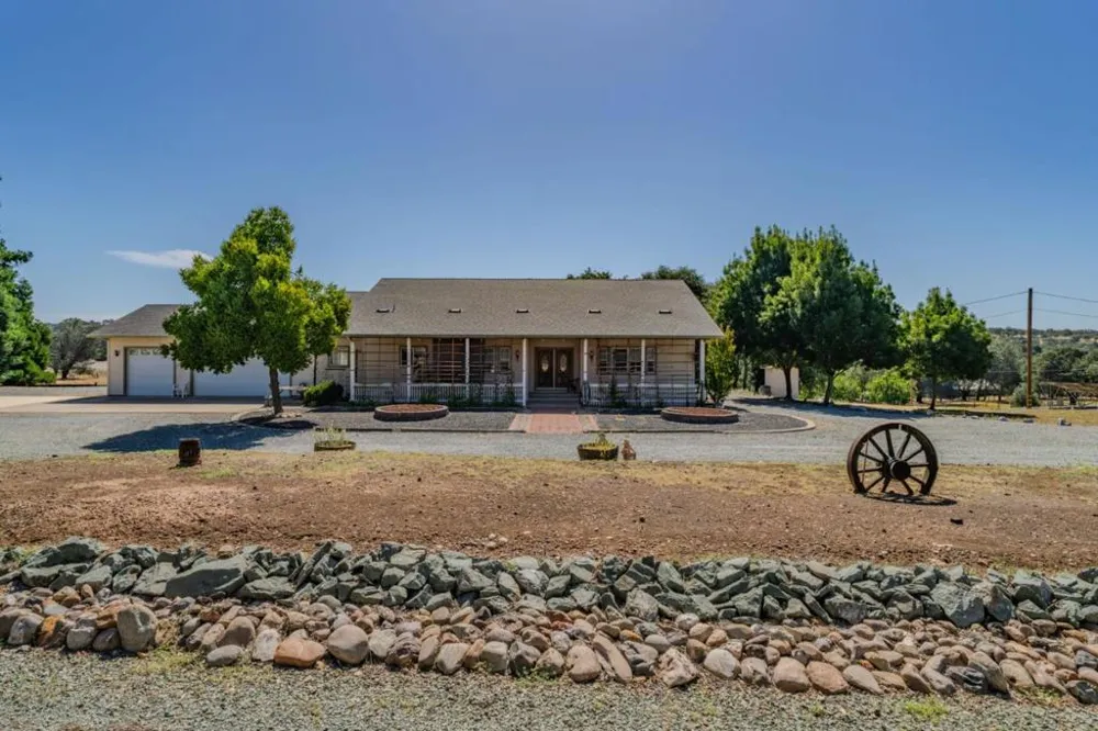 11 Duck Creek Court Valley Springs, CA 95252