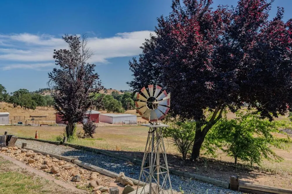 11 Duck Creek Court Valley Springs, CA 95252