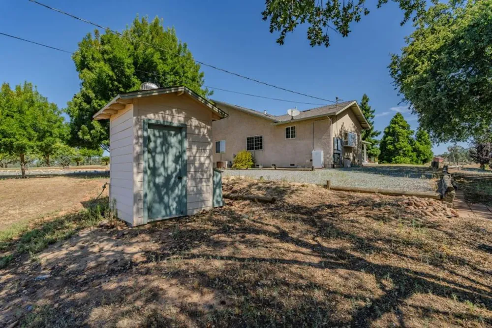 11 Duck Creek Court Valley Springs, CA 95252