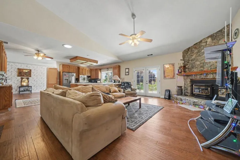 11 Duck Creek Court Valley Springs, CA 95252