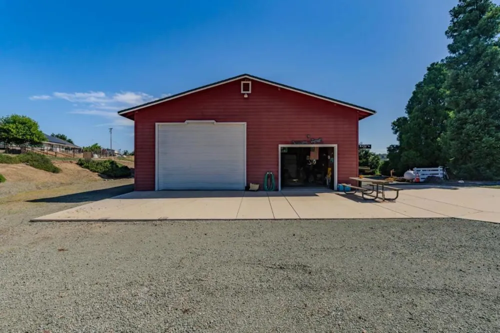 11 Duck Creek Court Valley Springs, CA 95252