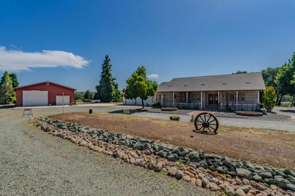 11 Duck Creek Court Valley Springs, CA 95252