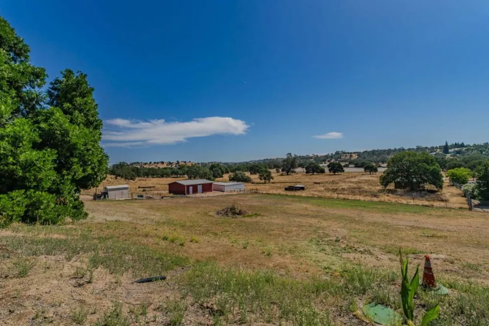 11 Duck Creek Court Valley Springs, CA 95252