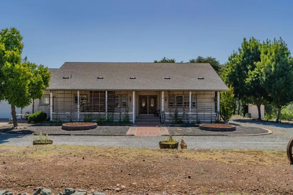 11 Duck Creek Court Valley Springs, CA 95252