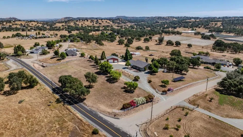 11 Duck Creek Court Valley Springs, CA 95252