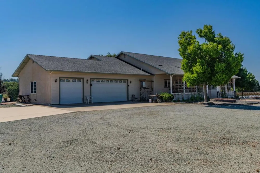 11 Duck Creek Court Valley Springs, CA 95252