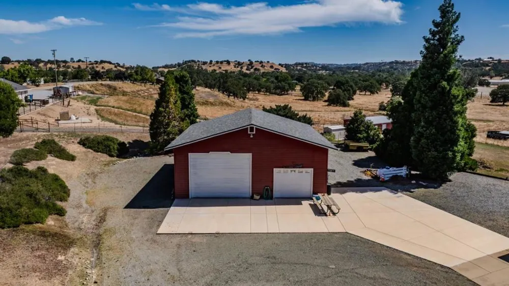 11 Duck Creek Court Valley Springs, CA 95252