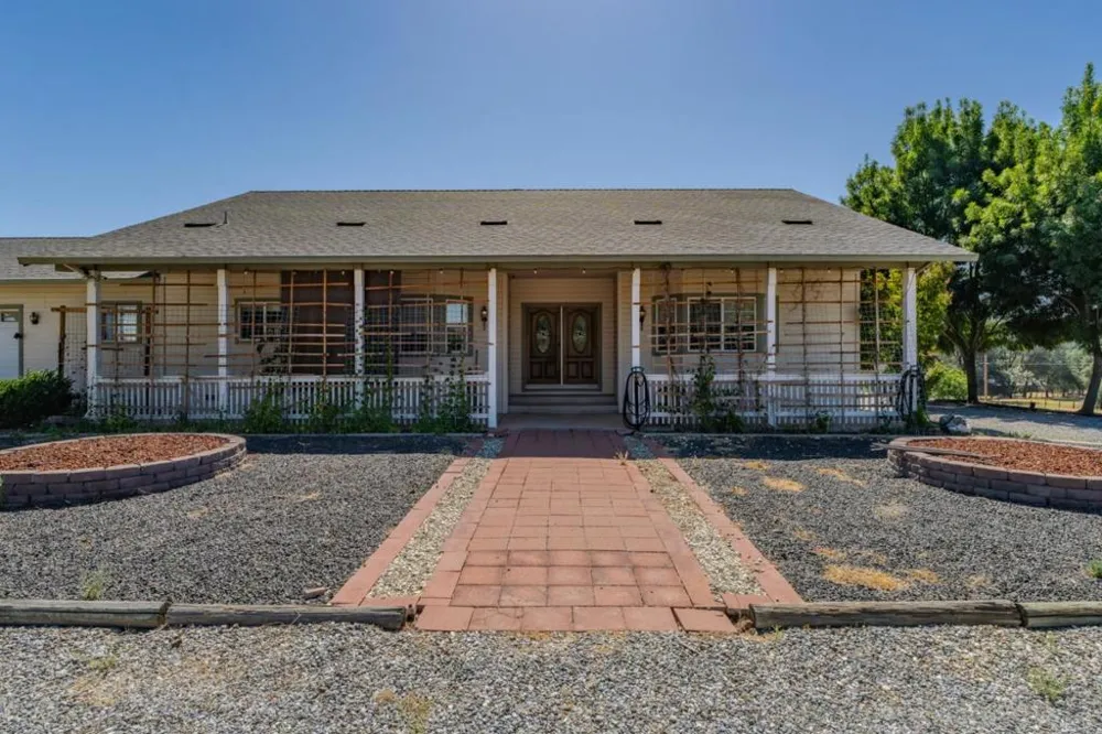 11 Duck Creek Court Valley Springs, CA 95252