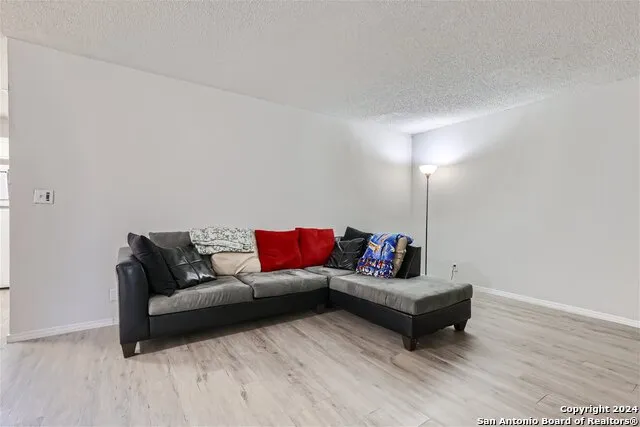 6829 Oldham San Antonio, TX 78239