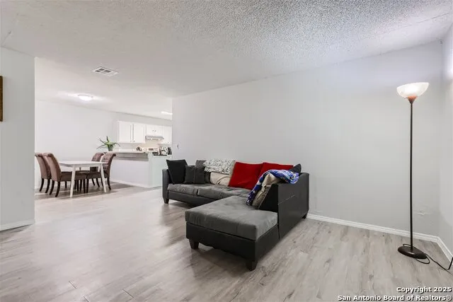 6829 Oldham San Antonio, TX 78239