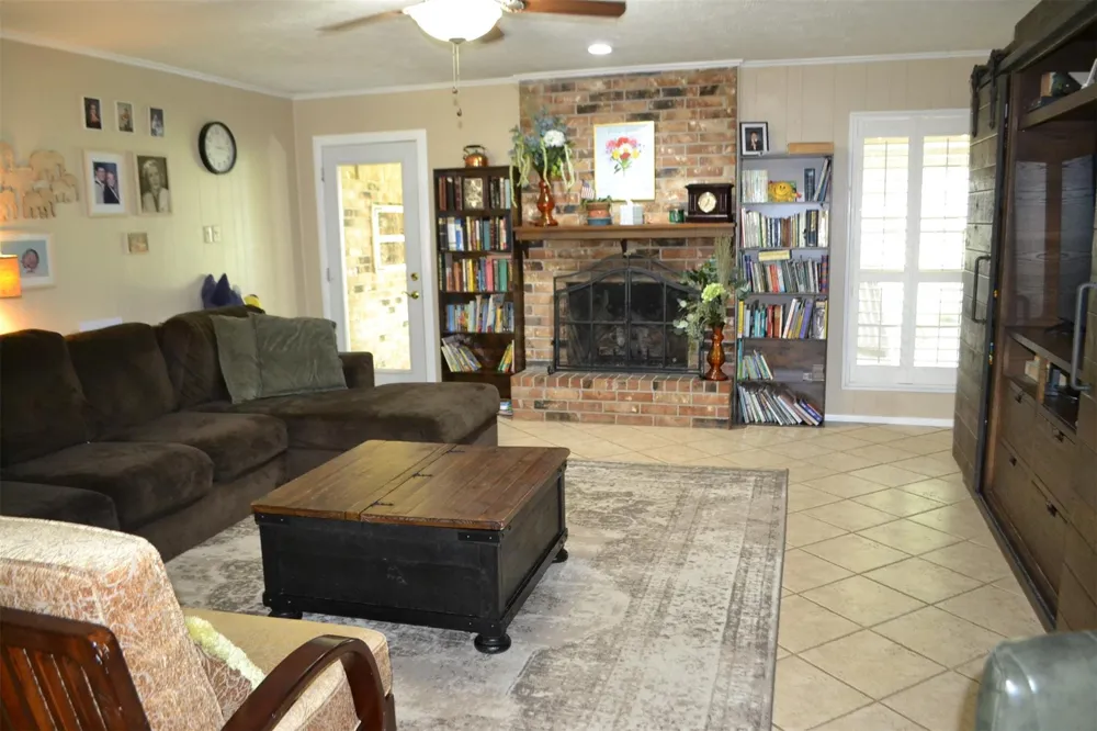 610 E X STREET Deer Park, TX 77536