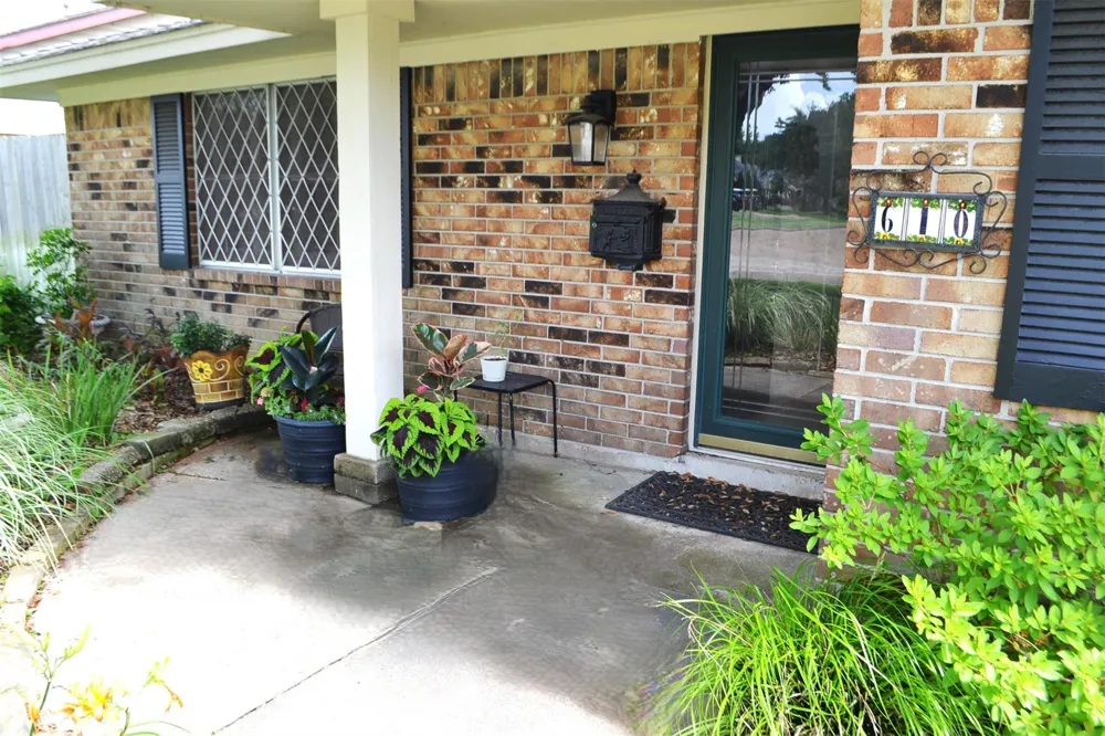 610 E X STREET Deer Park, TX 77536