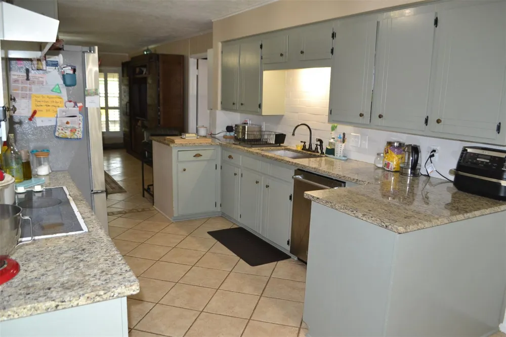 610 E X STREET Deer Park, TX 77536