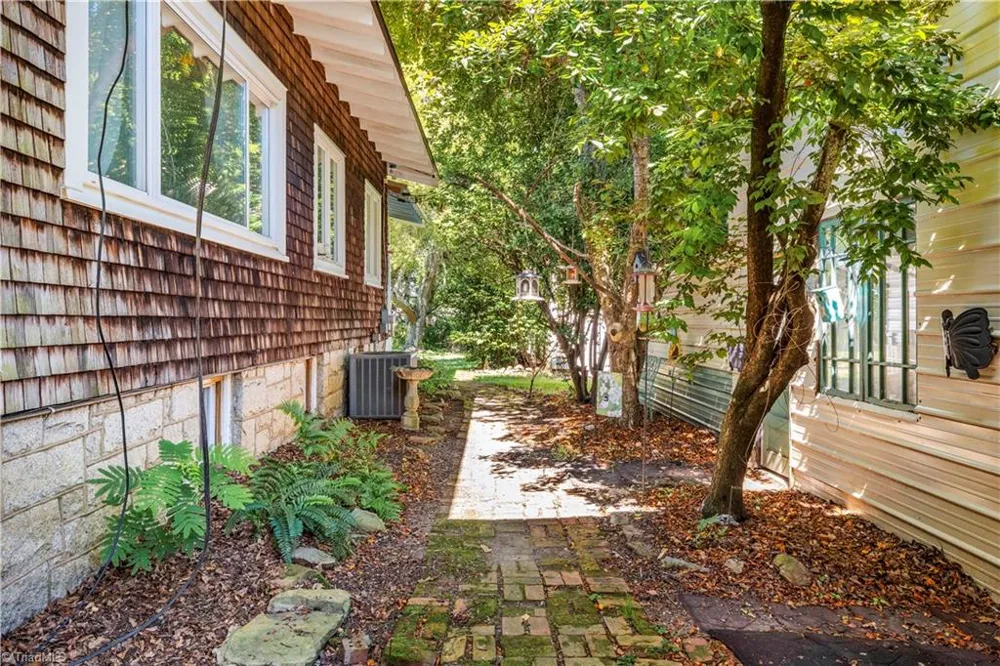 637 Stokesburg Road Walnut Cove, NC 27052