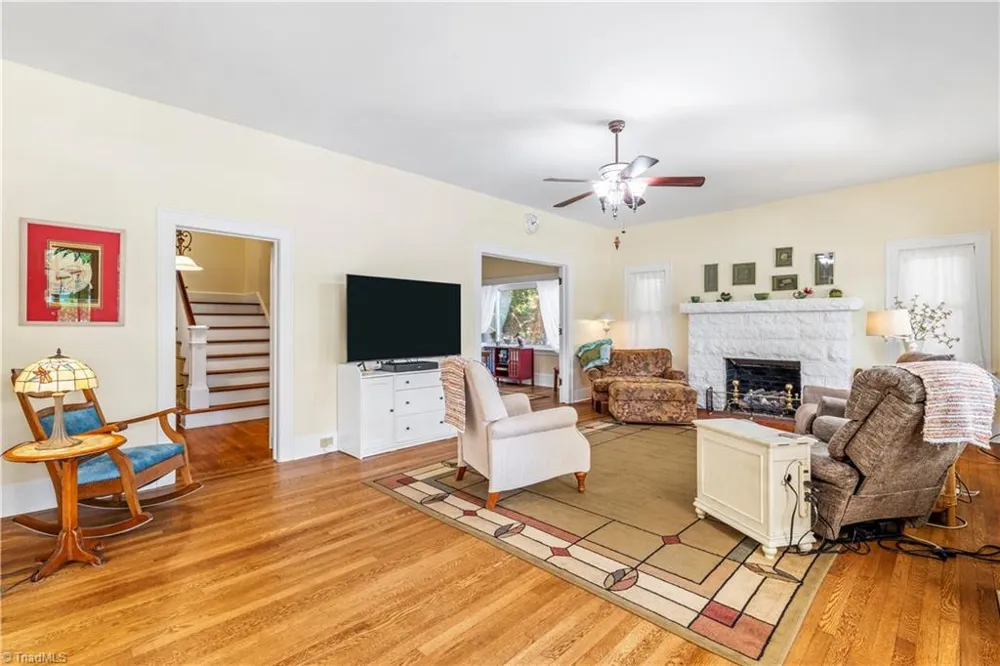 637 Stokesburg Road Walnut Cove, NC 27052