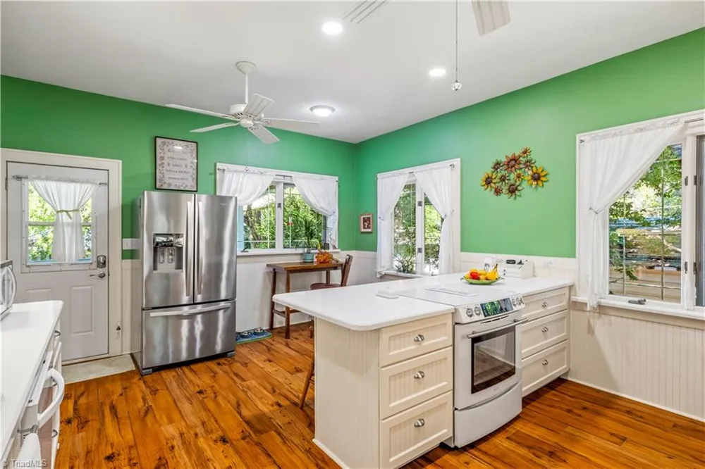 637 Stokesburg Road Walnut Cove, NC 27052