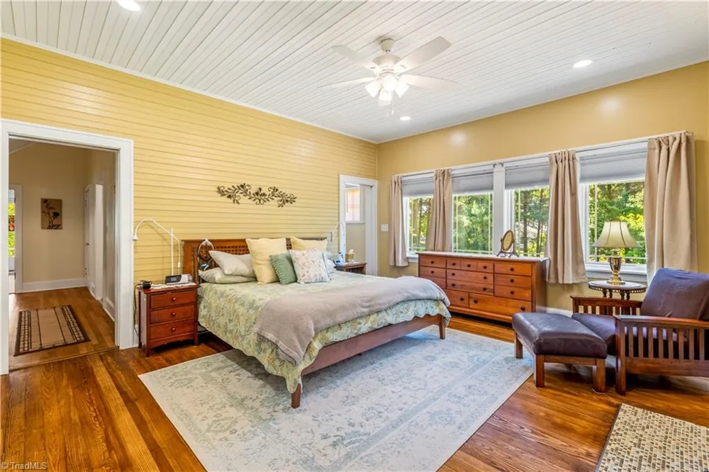 637 Stokesburg Road Walnut Cove, NC 27052