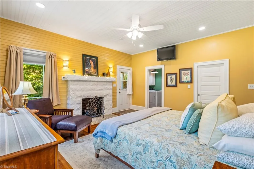 637 Stokesburg Road Walnut Cove, NC 27052