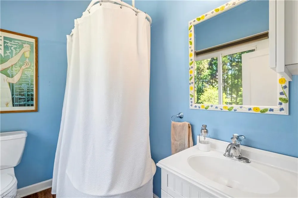 637 Stokesburg Road Walnut Cove, NC 27052