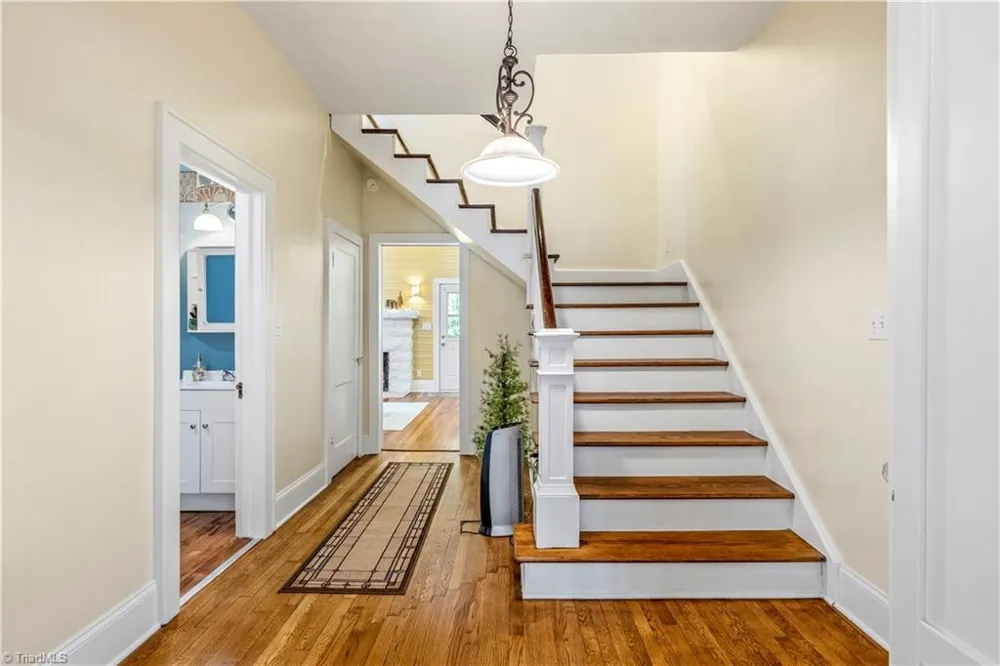 637 Stokesburg Road Walnut Cove, NC 27052