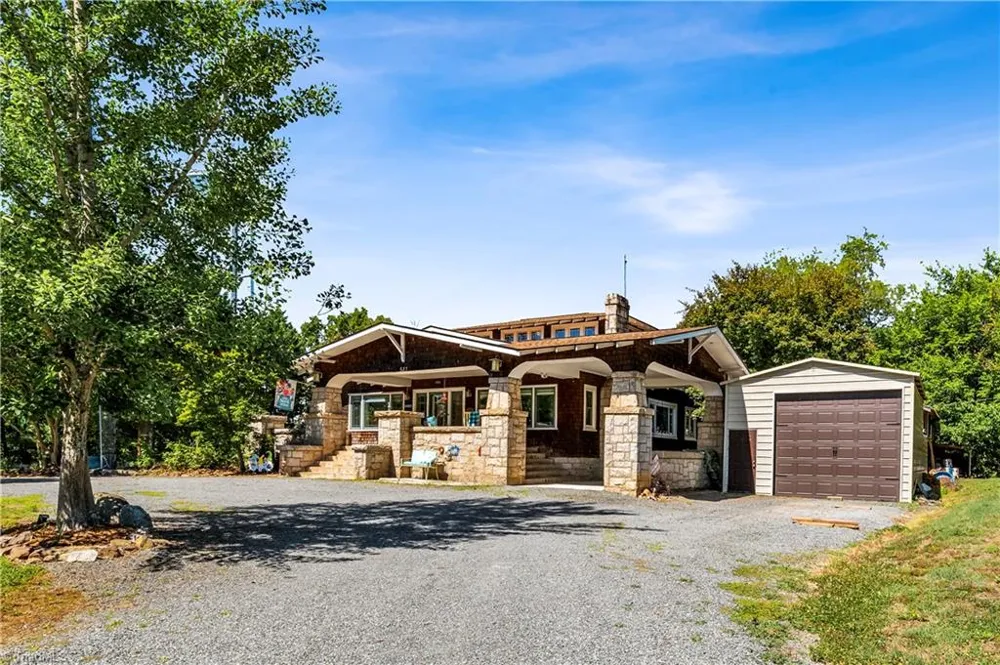 637 Stokesburg Road Walnut Cove, NC 27052