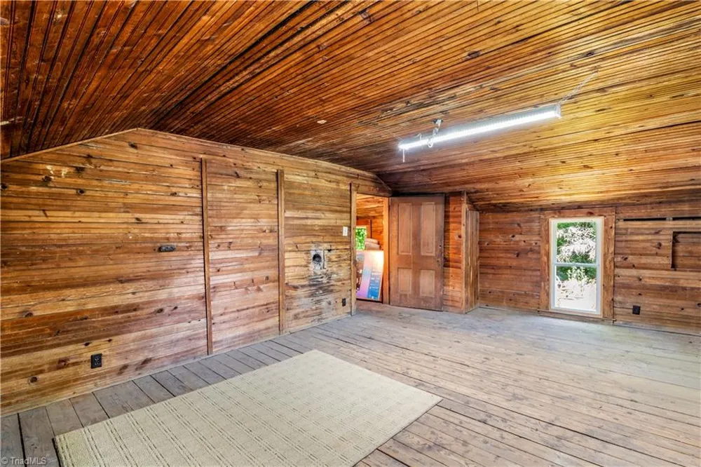 637 Stokesburg Road Walnut Cove, NC 27052