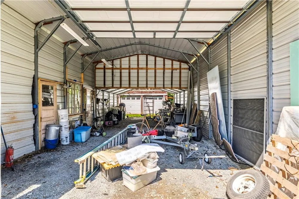 637 Stokesburg Road Walnut Cove, NC 27052