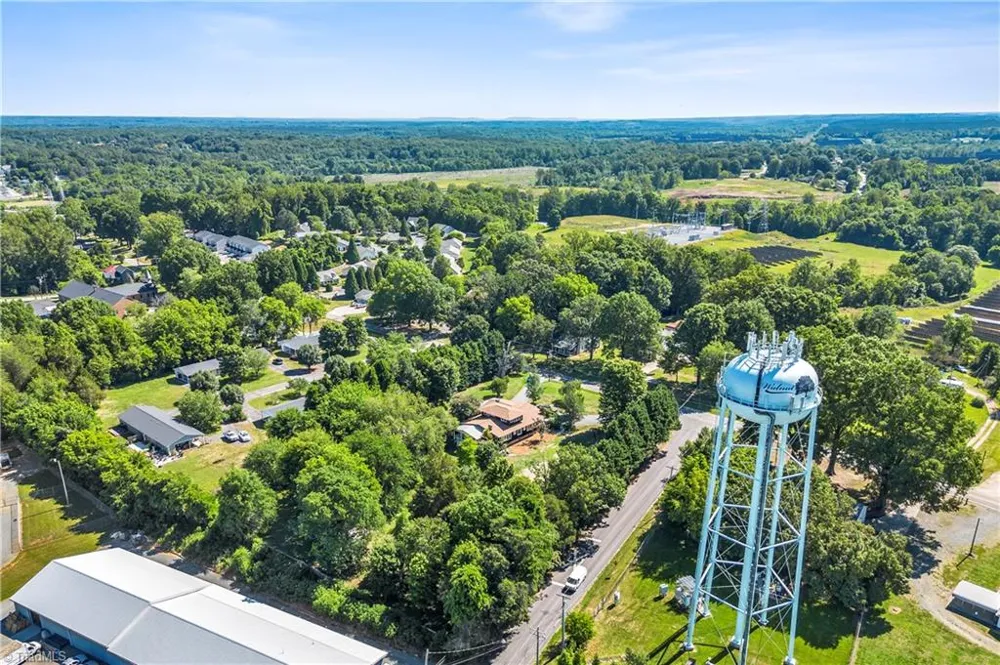637 Stokesburg Road Walnut Cove, NC 27052